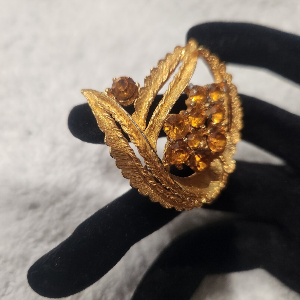 Vintage Gold Tone‎ Amber Rhinestone Leaf Brooch Pin Textured Floral Design